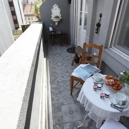 D.Five Neo-Baroque Apartment With Terrace