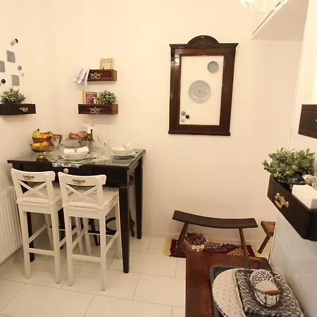 Apartment D.Five Neo-Baroque Apartment With Terrace