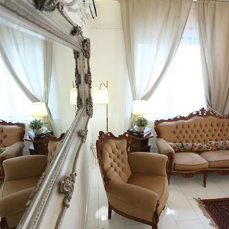Apartment D.Five Neo-Baroque Apartment With Terrace
